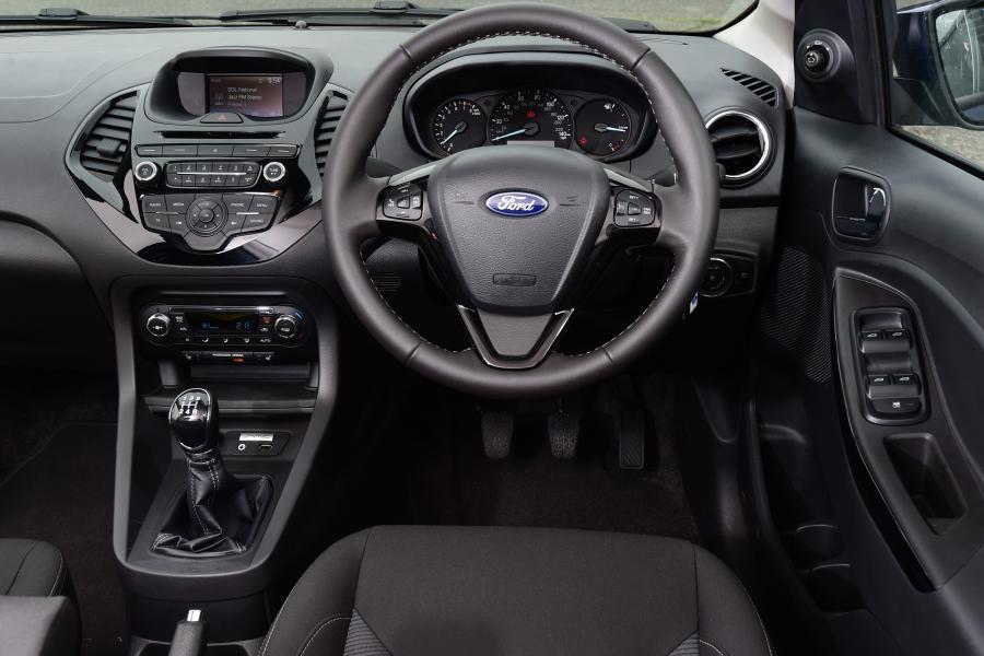 Панель приборов Ford Ka+ 2016 года  (UK) (фото 6 из 30)